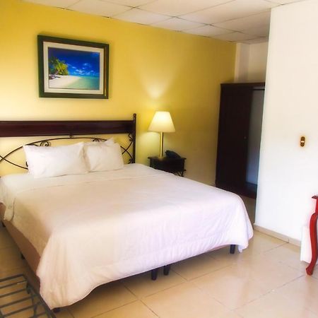 Hotel Santa Elena Antiguo Cuscatlán Εξωτερικό φωτογραφία