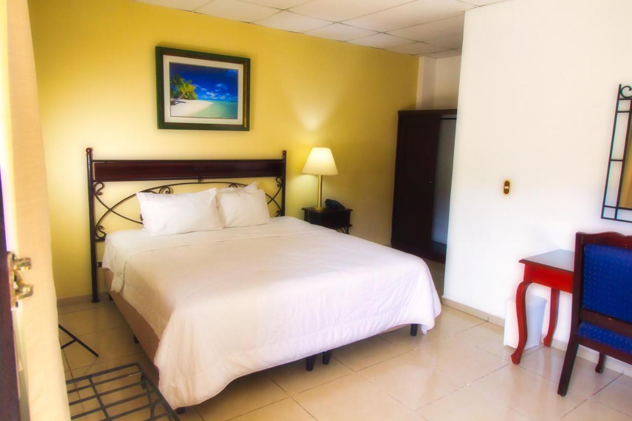 Hotel Santa Elena Antiguo Cuscatlán Εξωτερικό φωτογραφία