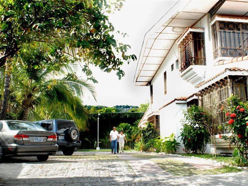Hotel Santa Elena Antiguo Cuscatlán Εξωτερικό φωτογραφία