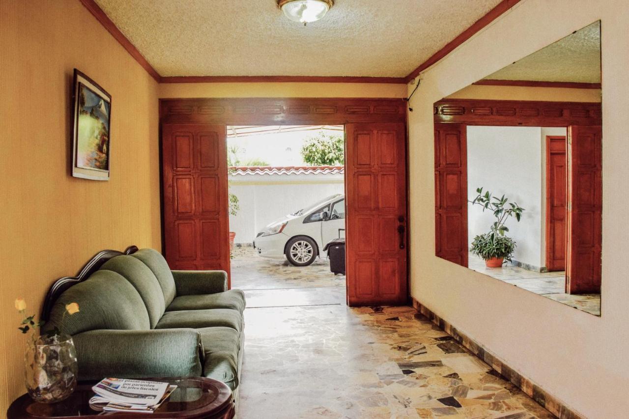 Hotel Santa Elena Antiguo Cuscatlán Εξωτερικό φωτογραφία